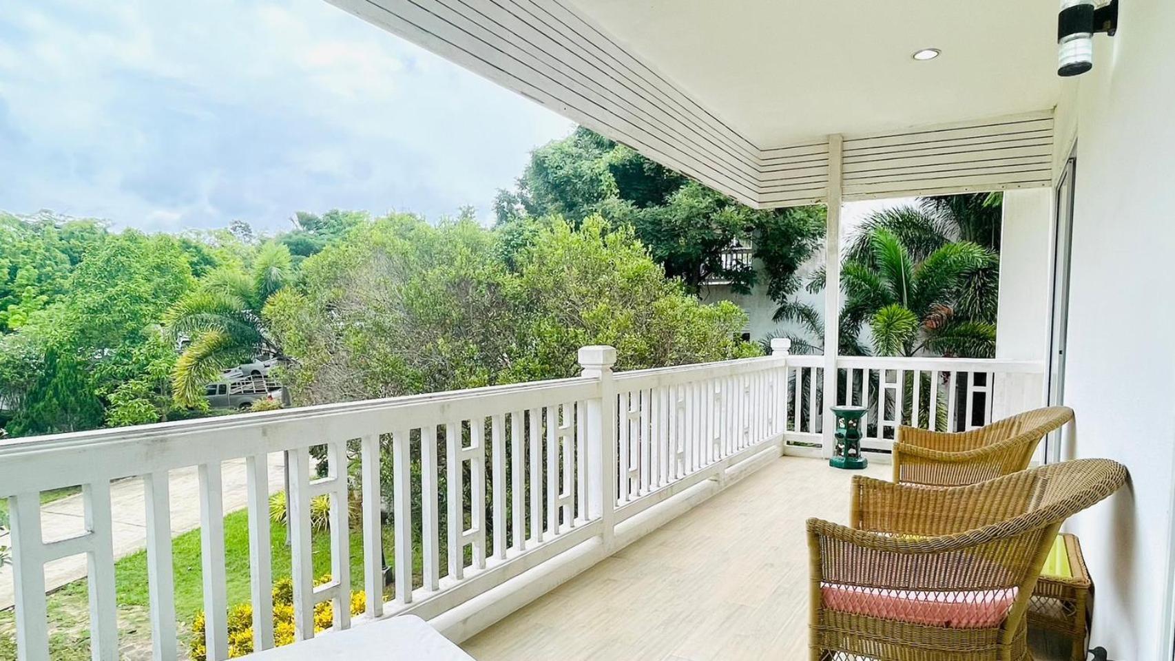 Hotel Baan Ing Khao Pak Chong Esterno foto