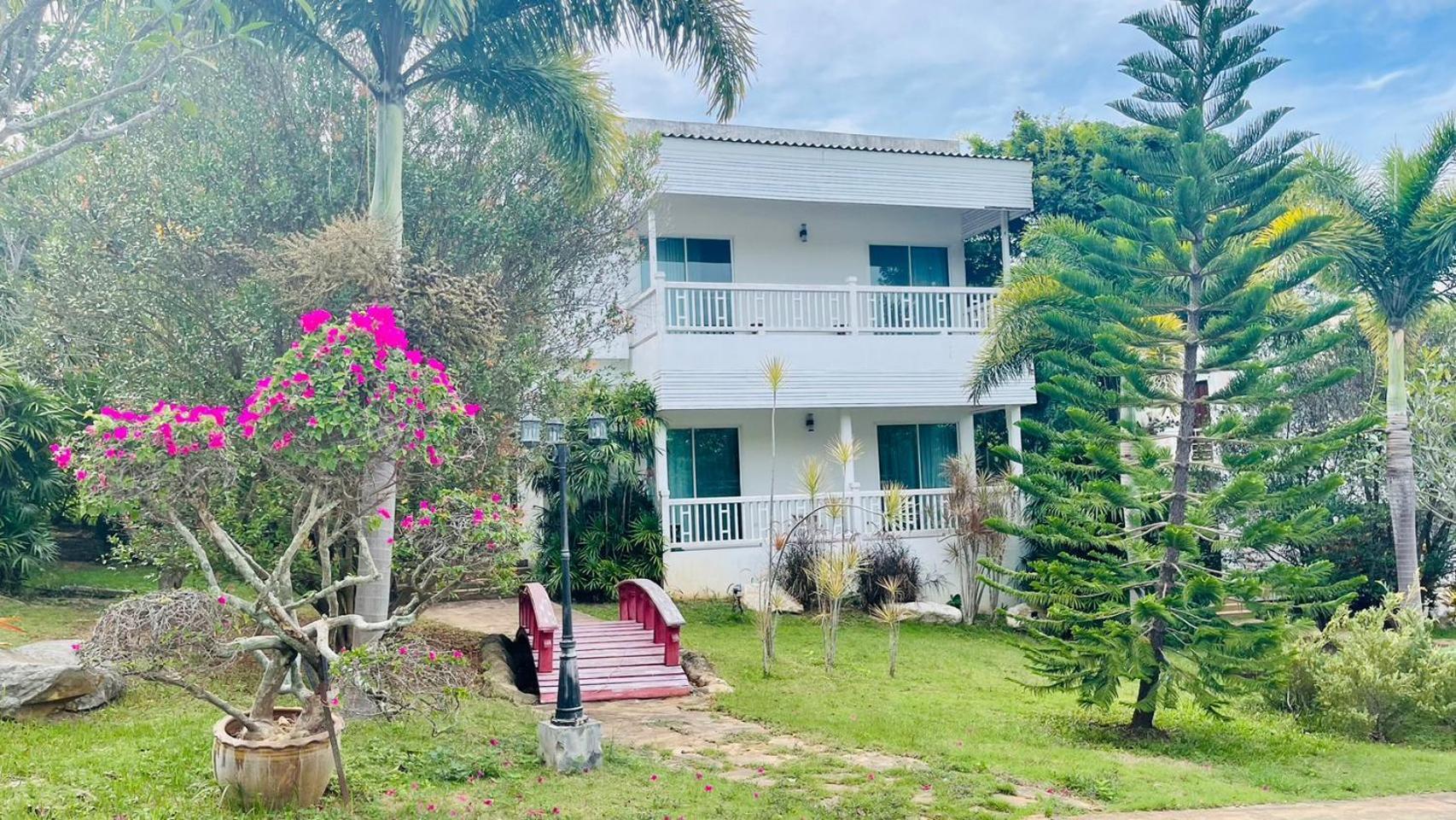 Hotel Baan Ing Khao Pak Chong Esterno foto