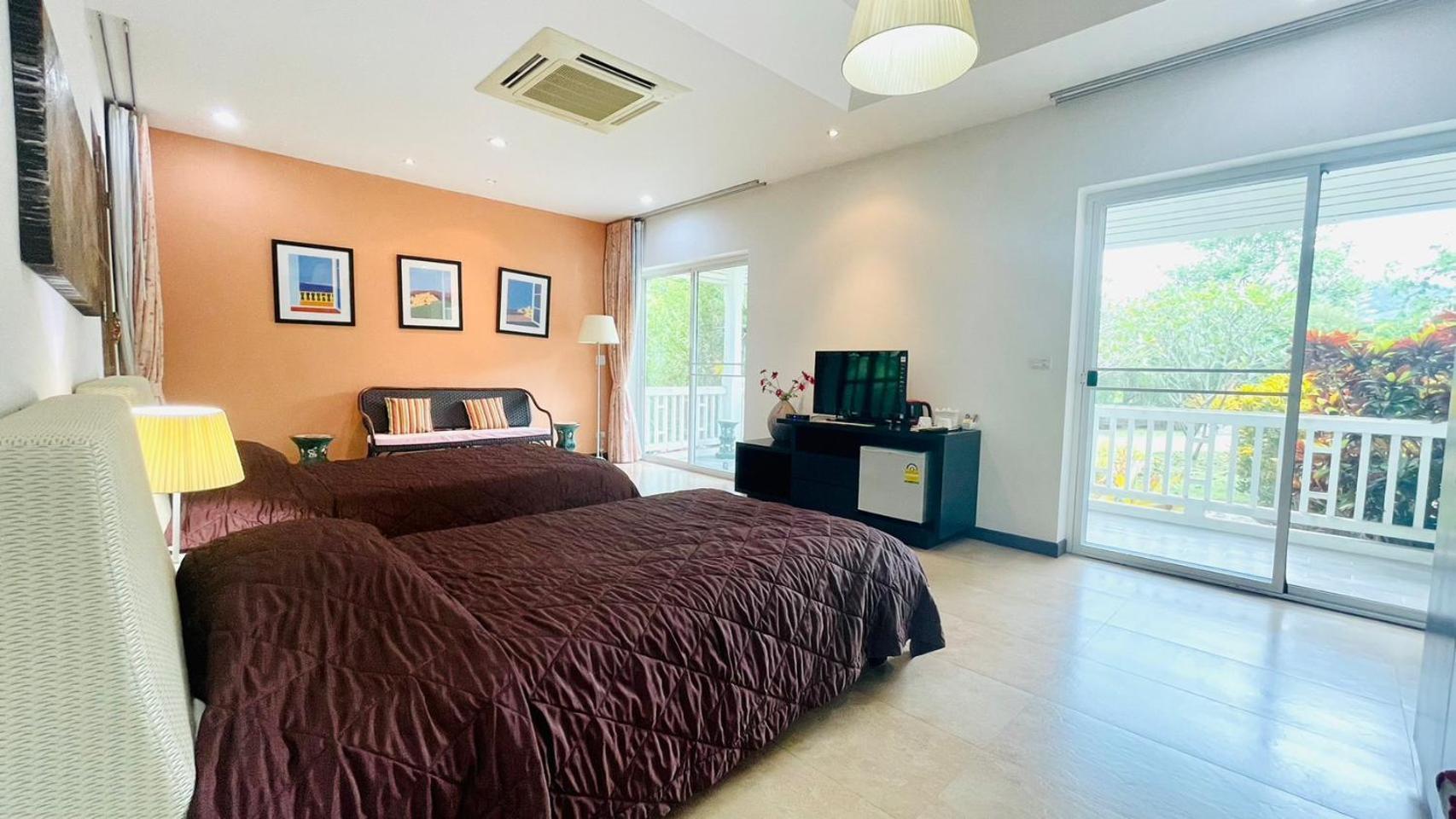 Hotel Baan Ing Khao Pak Chong Esterno foto