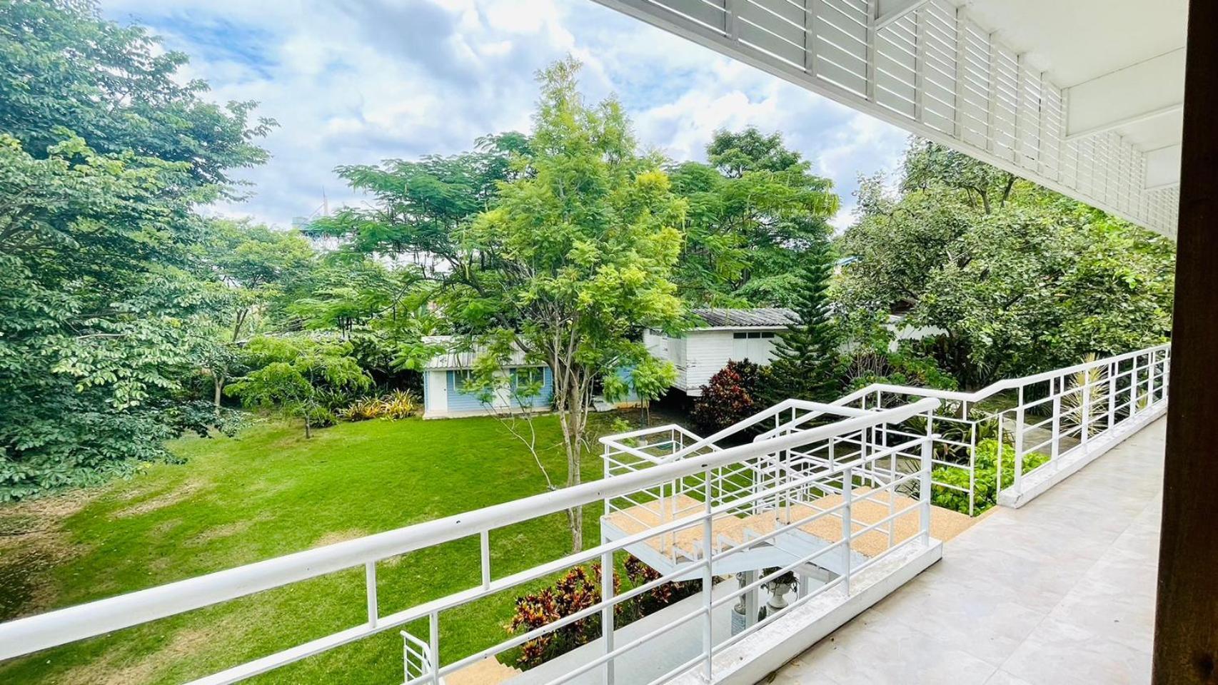 Hotel Baan Ing Khao Pak Chong Esterno foto